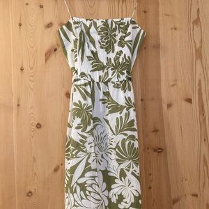 A fresh white and green tropical/floral silk/cotton soft flowy dress